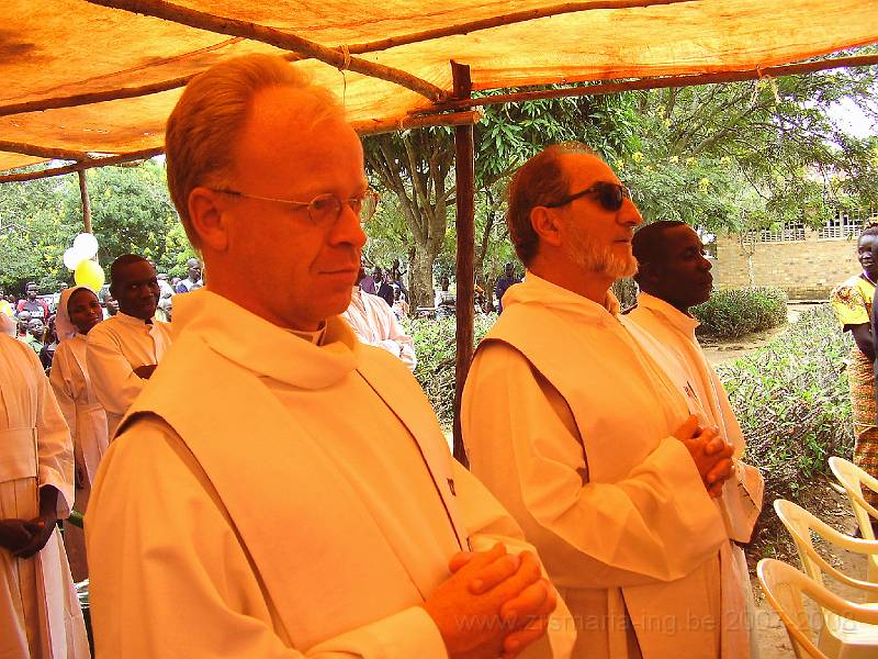 0174 Mahagi bij priesterijding.JPG